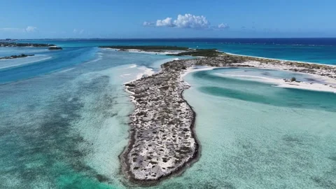 Half Moon Bay In Providenciales In Overseas Territory Turks And Caicos Islands. Vídeo Stock 341898103