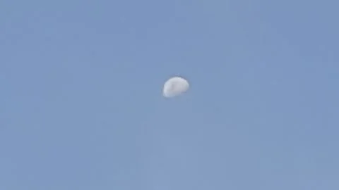 Half Moon, Bright Cloudy Sky, Afternoon 库存影片 335643325