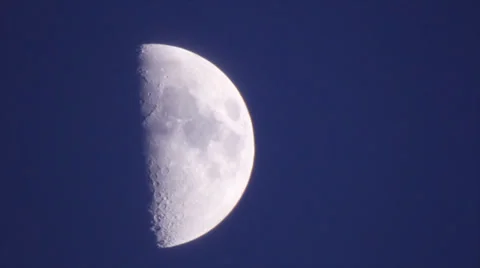 Half moon as cheese Vídeo Stock 33219917