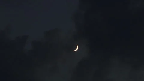 Half moon in the sky with clouds Video stock 252606544