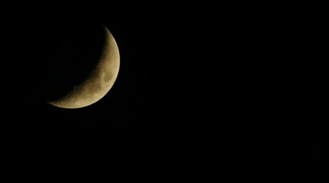 Half moon time lapse. night sky. moonshine. moon light. 4K background2 Vídeos de archivo 38432597