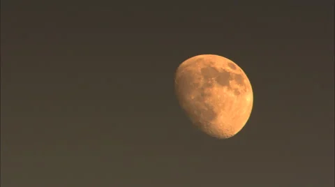 Half Orange Moon in Dark Sky HD Video 스톡 동영상 58012324