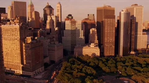 Half orbit of Lower Manhattan in afternoon light Stock Footage 59536074