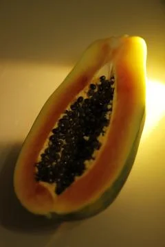 Half papaya fruit Foto stock