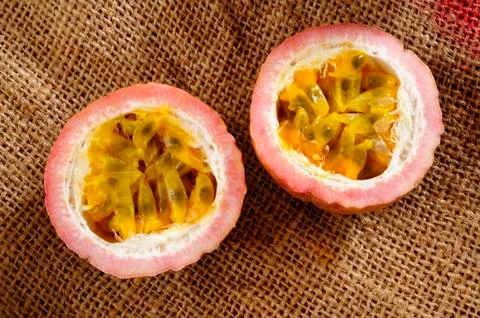 A half passionfruit Foto stock