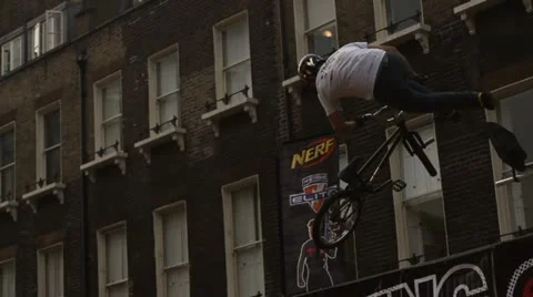 Halfpipe16 Stockbeeldmateriaal 12316349