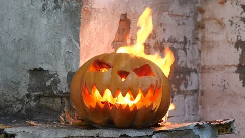 Halloween. Burning pumpkin. Medium shot Video stock 80495605