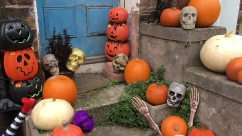 Halloween display on doorstep Video stock 219621291
