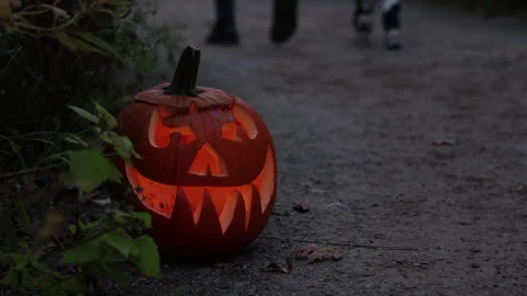 Halloween night pumpkin close up trick or treating. Stock Footage 288797693