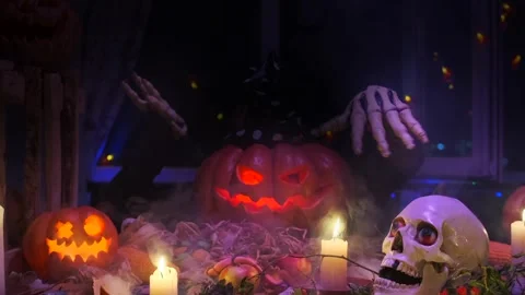 Halloween pumpkin crazy dancing skeleton hands invites join night party 库存影片 283981880