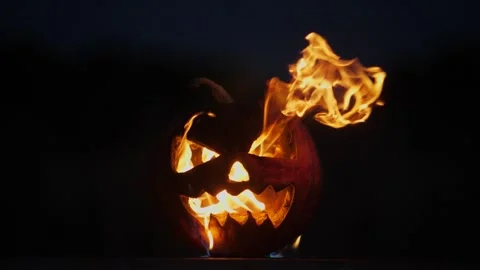 Halloween Pumpkin is on fire slow motion 스톡 동영상 140368317