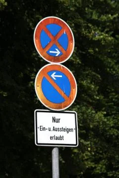 Halteverbotsschilder Stock Photos