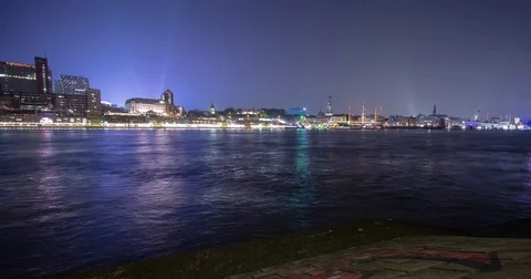 Hamburg, Germany - panorama view over river Elbe - Timelapse with zoom out Stock Footage 75275541