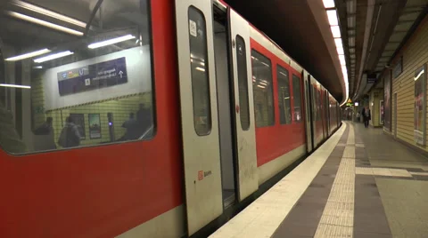 Hamburg subway - Sequence 4 Video stock 33749281