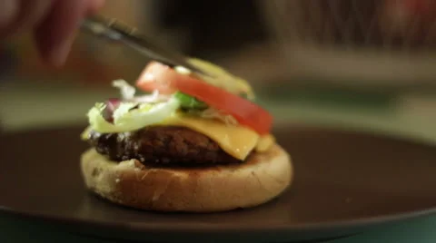 Hamburger cooking Видео 43484050