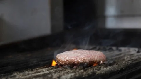 Hamburger Cooking on the Grill 스톡 동영상 88977636