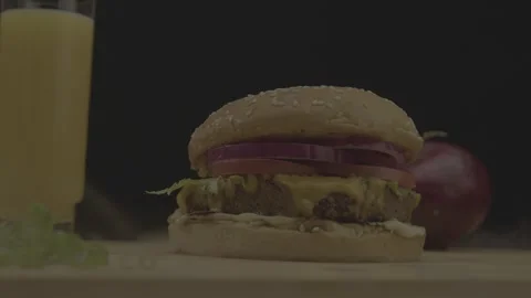 Hamburger packshot 1 動画素材 248696863