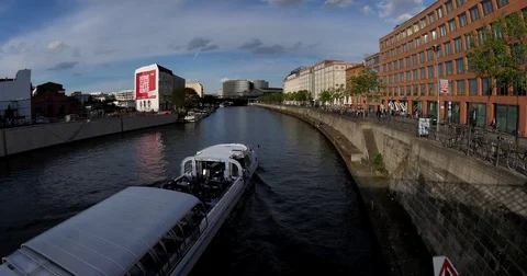 Hamburger   port rive01 Stock-Footage 77133534