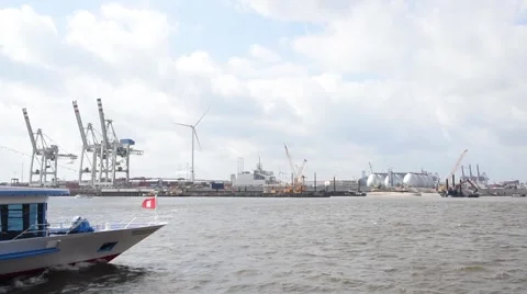 Hamburg's docks Video stock 62931465