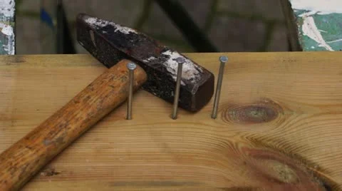 Hammer and nails Video stock 11000412