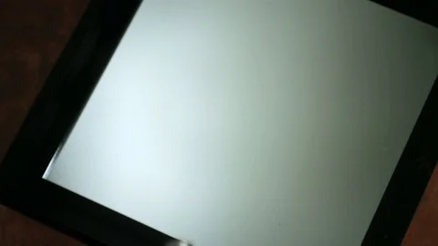 Hammer-breaks-mirror-slow-motion-delay-shooting 스톡 동영상 126231500