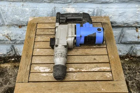 Hammer Drill Power Tool Close Up on Construction Site Foto stock