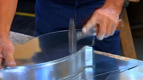 Hammering Metal Vidéo 33533223