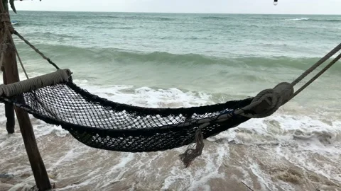 Hammock over the rolling sea. Kho Phangan, Thailand 스톡 동영상 146440962