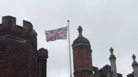 HAMPTON COURT PALACE Stock Footage 135539682