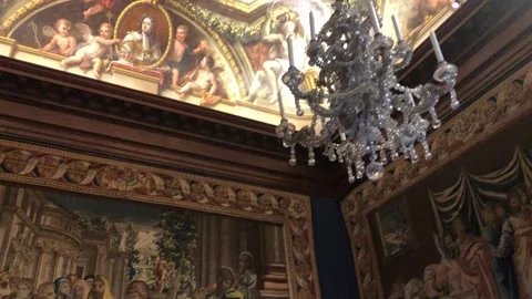 HAMPTON COURT PALACE Stock Footage 135539972