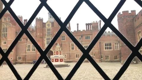 HAMPTON COURT PALACE Stock Footage 135540173