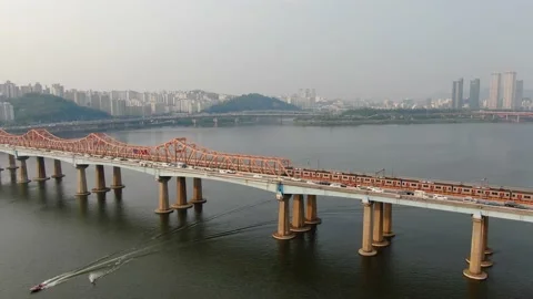 Han River Dongho Bridge Train Vídeo Stock 131417963