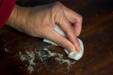 Hand Cleaning Table Фото