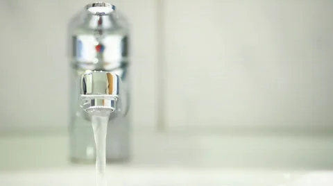Hand closing running faucet  Stock Footage 662979
