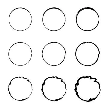 Hand drawn circles sketch frame set. Rounds scribble line circles. Speed lines Illustrazione stock