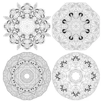 Hand drawn zentangle set of 4 mandalas for coloring page. Illustrazione stock
