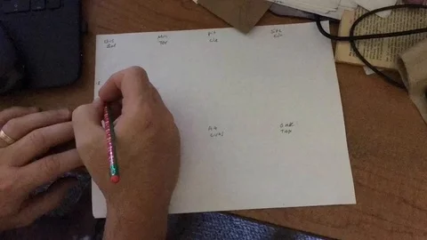Hand Draws Graph Time Lapse 스톡 동영상 92698533