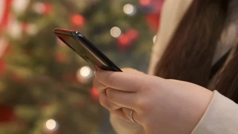 Hand of girl using texting mobile phone or chat. Close up of woman hand Stock Footage 171949318