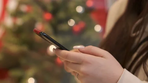Hand of girl using texting mobile phone or chat. Close up of woman hand Stock Footage 183392701