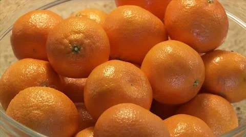 HAND GRABBING ORANGES Stock-Footage 10598213