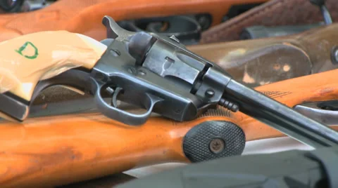 Hand gun pistol Video stock 33280338