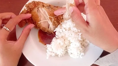 Hand holding a beautiful ring Stock Footage 146254169