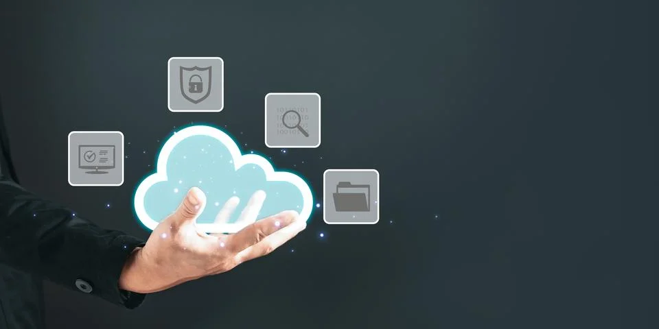Hand holding cloud computing diagram show on hand. Data storage.Cloud techn.. Фото