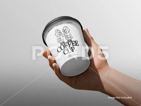 Hand Holding Coffee Cup Mockup Plantilla PSD