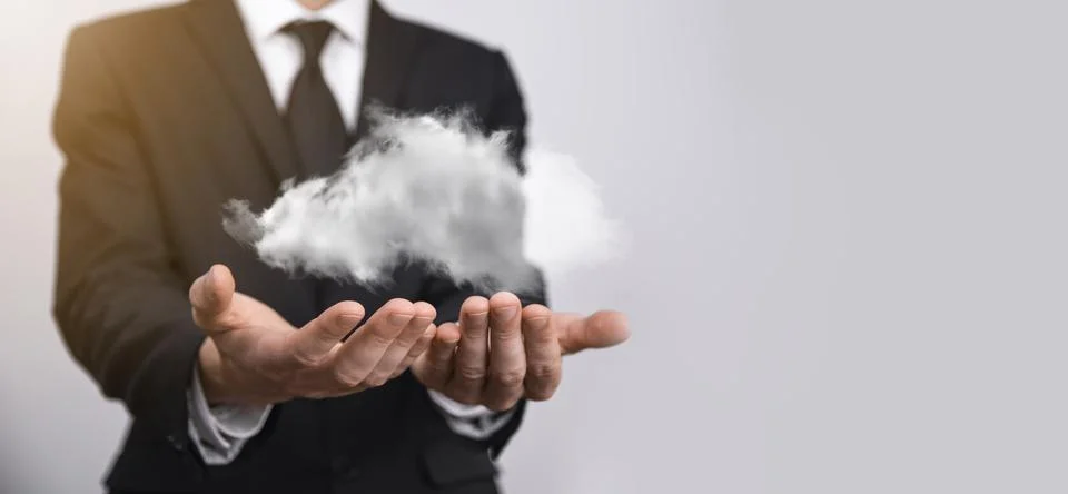 Hand holding icon cloud computing network and icon connection data informatio Foto stock