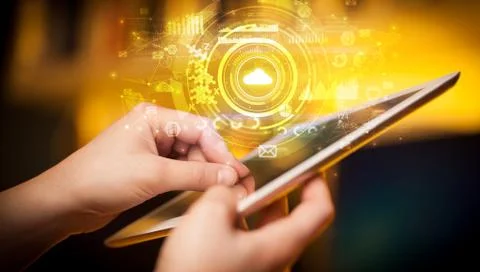 Hand holding tablet with cloud system concept Foto stock