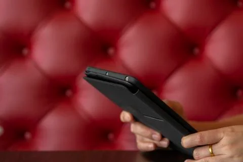 Hand holding tablet computer. 스톡 사진