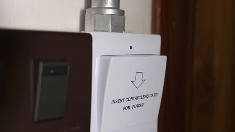 Hand inserting key card in room Vídeo Stock 108447766