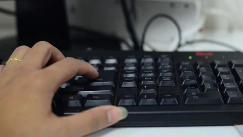 Hand on Keyboard typing Stock-Footage 75785477