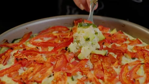 Hand Lifting Baked Casserole with Fork in Cooking Vidéo 341422689